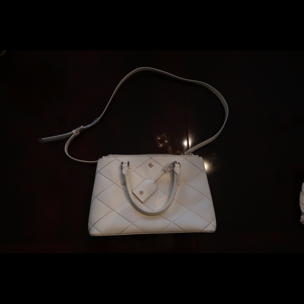 WHITE TORY BURCH BAG✨👜